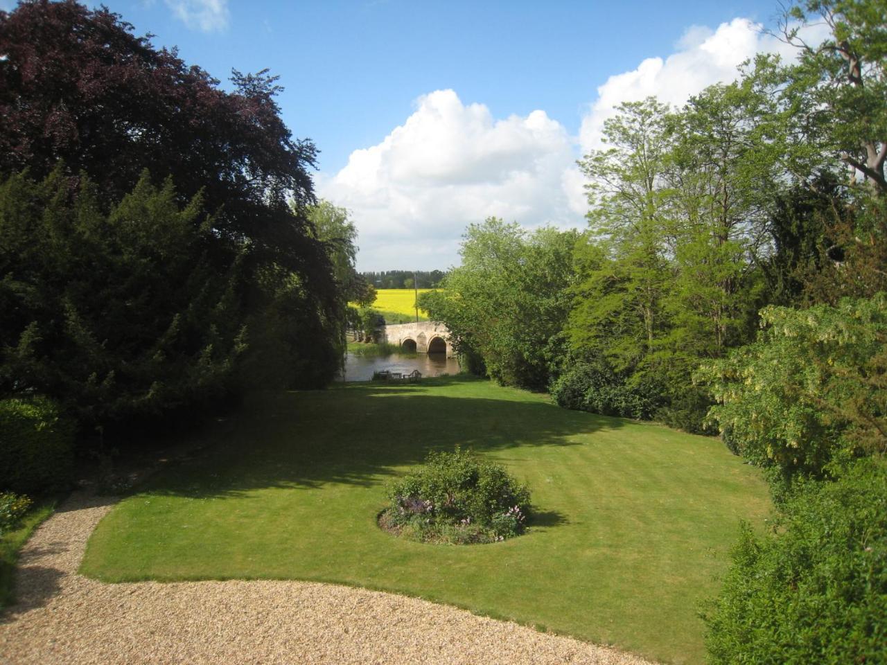 Castle Farm Guest House Peterborough Exterior foto